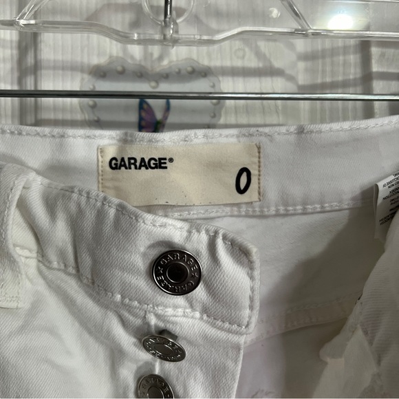 Garage White Shorts - Picture 3 of 3